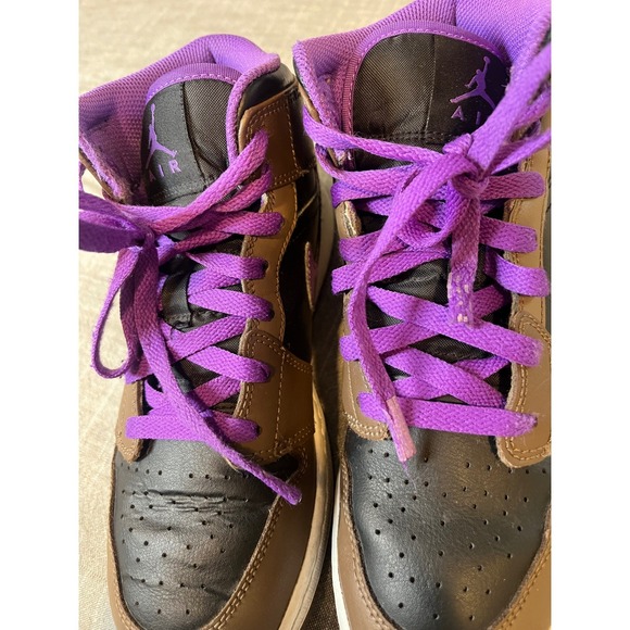 Nike Air Jordan 1 Mid GS Palomino Wild Berry Brown Black DQ8423-215 Size 6Y - Picture 4 of 9